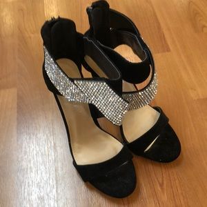 Liliana high heels (4.5”) with zipper back, black